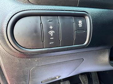 Kia Forte 5-Door 2016 - Thumbnail 16