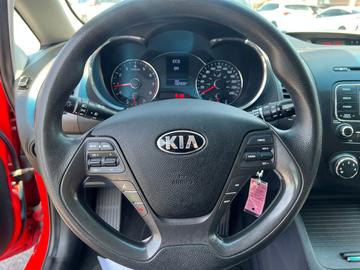 Kia Forte 5-Door 2016 - Thumbnail 17