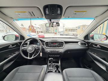 Kia Sorento 2017 - Thumbnail 32