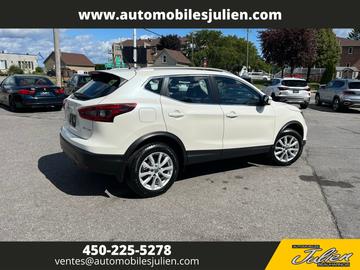 Nissan Qashqai 2023 - Thumbnail 5