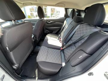 Nissan Qashqai 2023 - Thumbnail 32