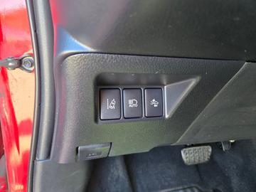 Toyota Yaris Hatchback 2018 - Thumbnail 15