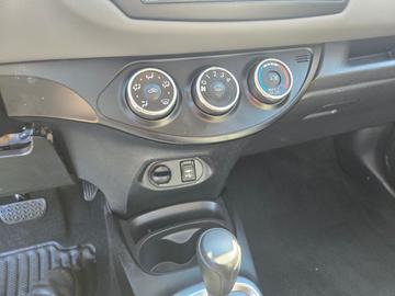 Toyota Yaris Hatchback 2018 - Thumbnail 21