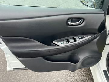 Nissan LEAF 2021 - Thumbnail 13