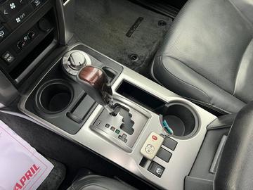 Toyota 4Runner 2017 - Thumbnail 32