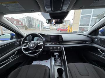 Hyundai Elantra 2024 - Thumbnail 25