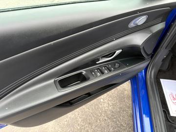 Hyundai Elantra 2024 - Thumbnail 7