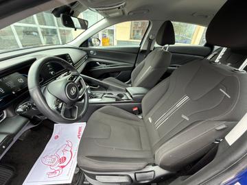 Hyundai Elantra 2024 - Thumbnail 9