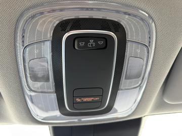 Hyundai Elantra 2024 - Thumbnail 18