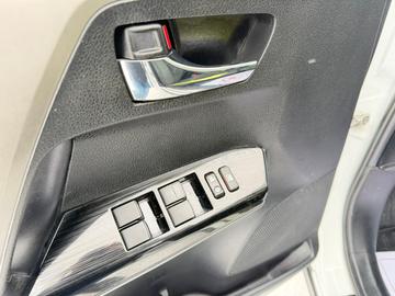 Toyota RAV4 2018 - Thumbnail 15