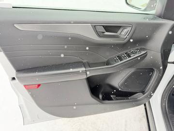 Ford Escape 2023 - Thumbnail 8