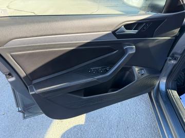 Volkswagen Jetta 2022 - Thumbnail 8