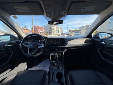 Volkswagen Jetta 2022 - Thumbnail 32