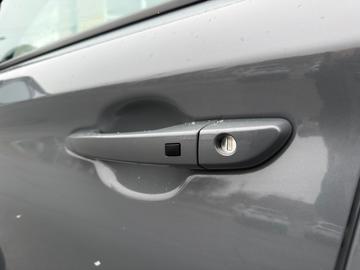 Hyundai KONA 2021 - Thumbnail 9