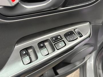 Hyundai KONA 2021 - Thumbnail 12