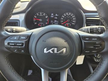 Kia Rio 5-Door 2023 - Thumbnail 15