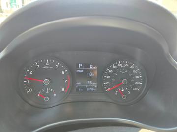 Kia Rio 5-Door 2023 - Thumbnail 16