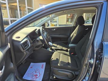 Kia Rio 5-Door 2023 - Thumbnail 10