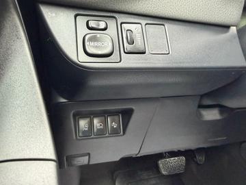 Toyota Yaris 2018 - Thumbnail 10