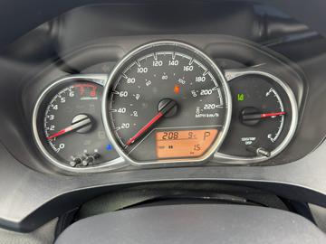 Toyota Yaris 2018 - Thumbnail 15