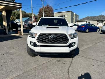 Toyota Tacoma 2020 - Thumbnail 3