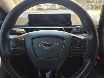 Ford Mustang Mach-E 2023 - Thumbnail 22