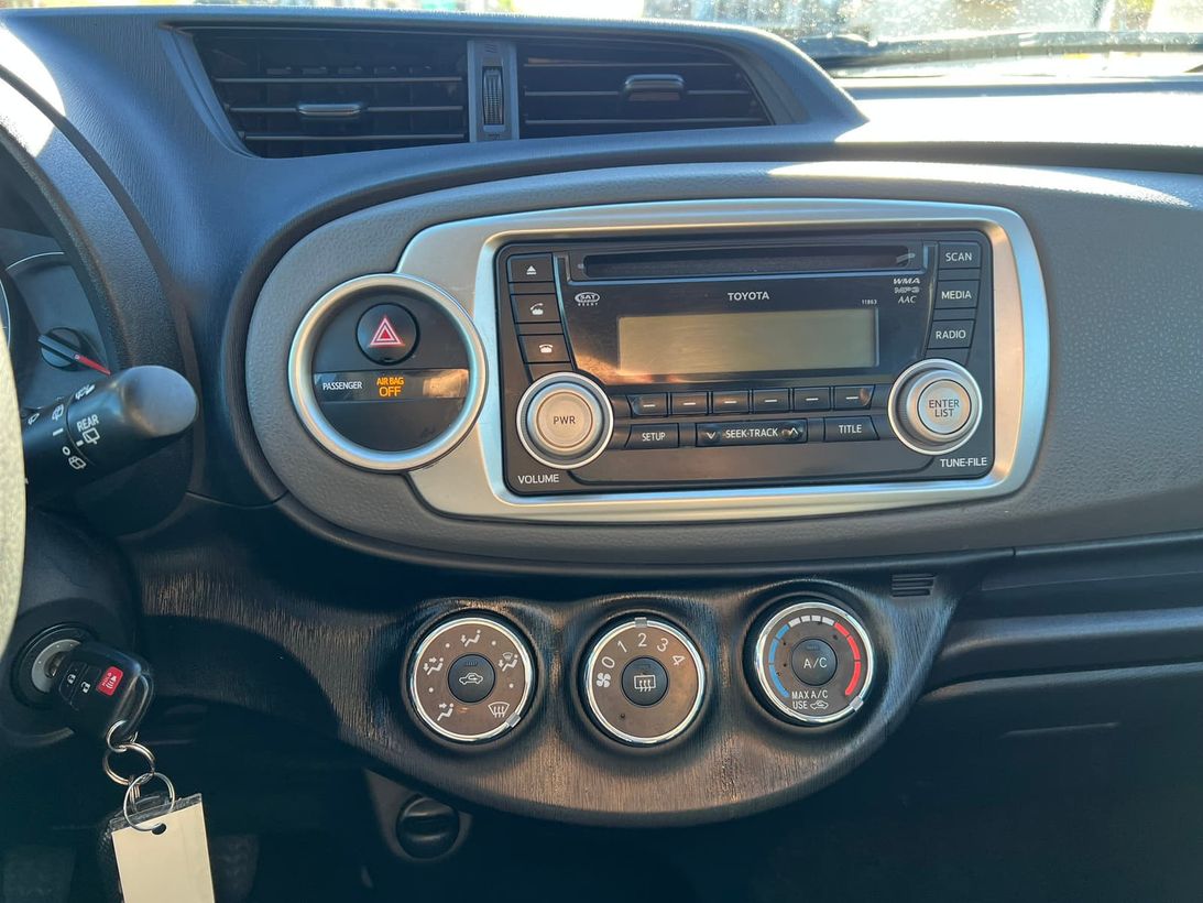 Toyota Yaris 2014 - Thumbnail 25