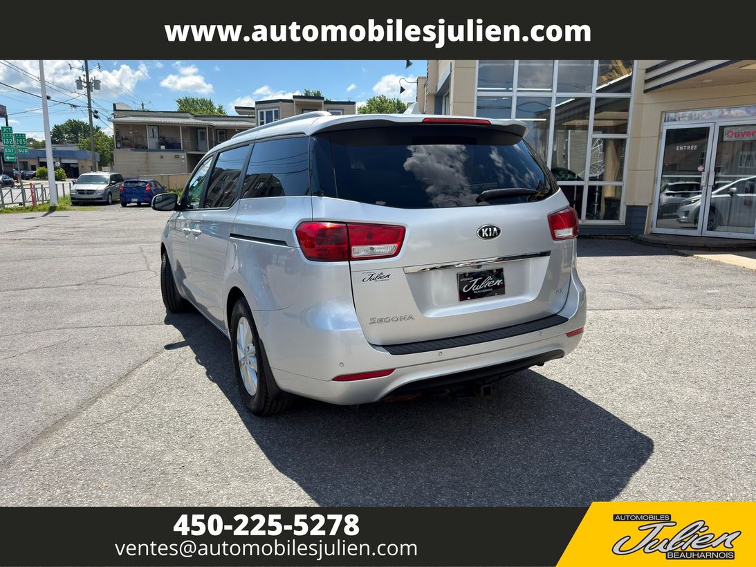Kia Sedona 2016 - Thumbnail 5
