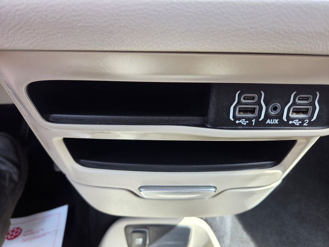 Chrysler Grand Caravan 2023 - Thumbnail 24