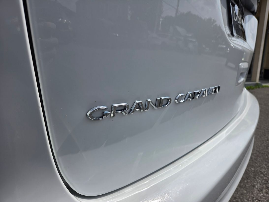 Chrysler Grand Caravan 2023 - Thumbnail 10