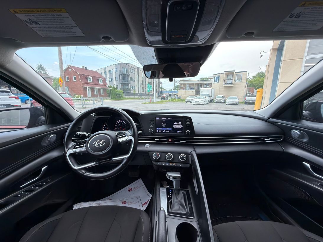 Hyundai Elantra 2023 - Thumbnail 26