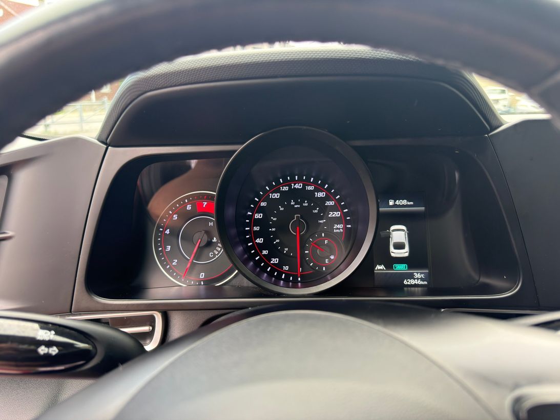 Hyundai Elantra 2023 - Thumbnail 20