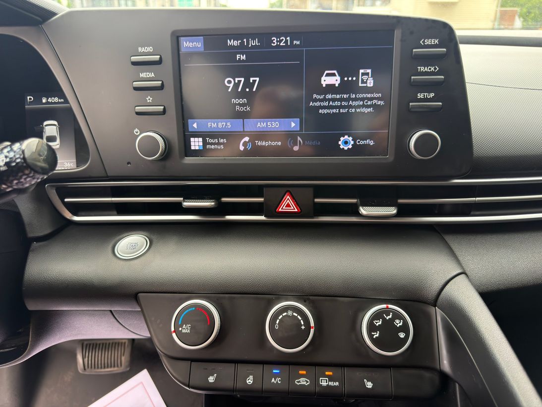 Hyundai Elantra 2023 - Thumbnail 23
