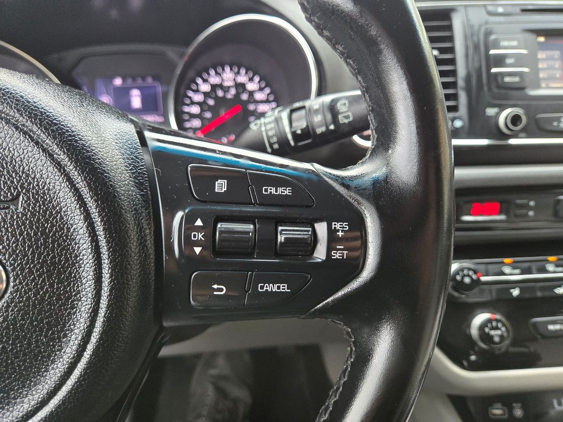 Kia Sedona 2016 - Image 19