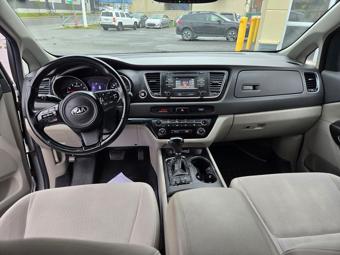 Kia Sedona 2016 - Image 14