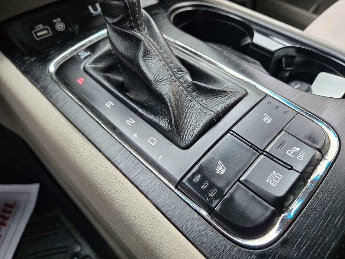 Kia Sedona 2016 - Image 26