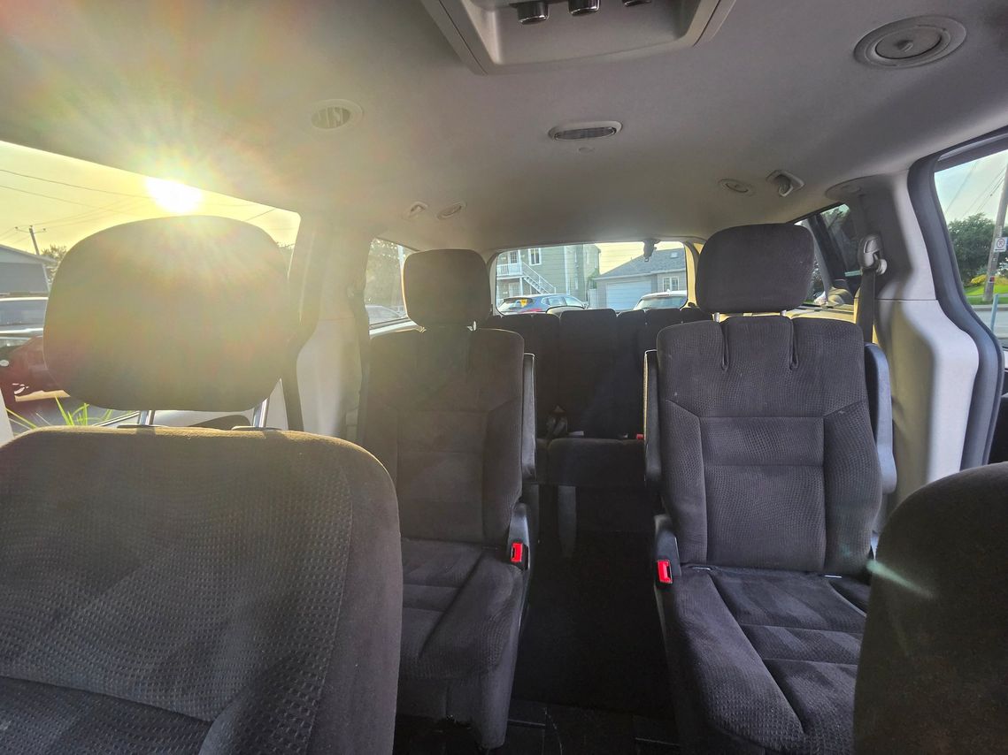 Dodge Grand Caravan 2014 - Image 12
