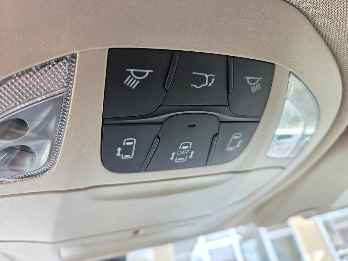 Chrysler Grand Caravan 2023 - Image 21