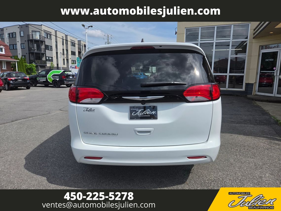 Chrysler Grand Caravan 2023 - Image 8