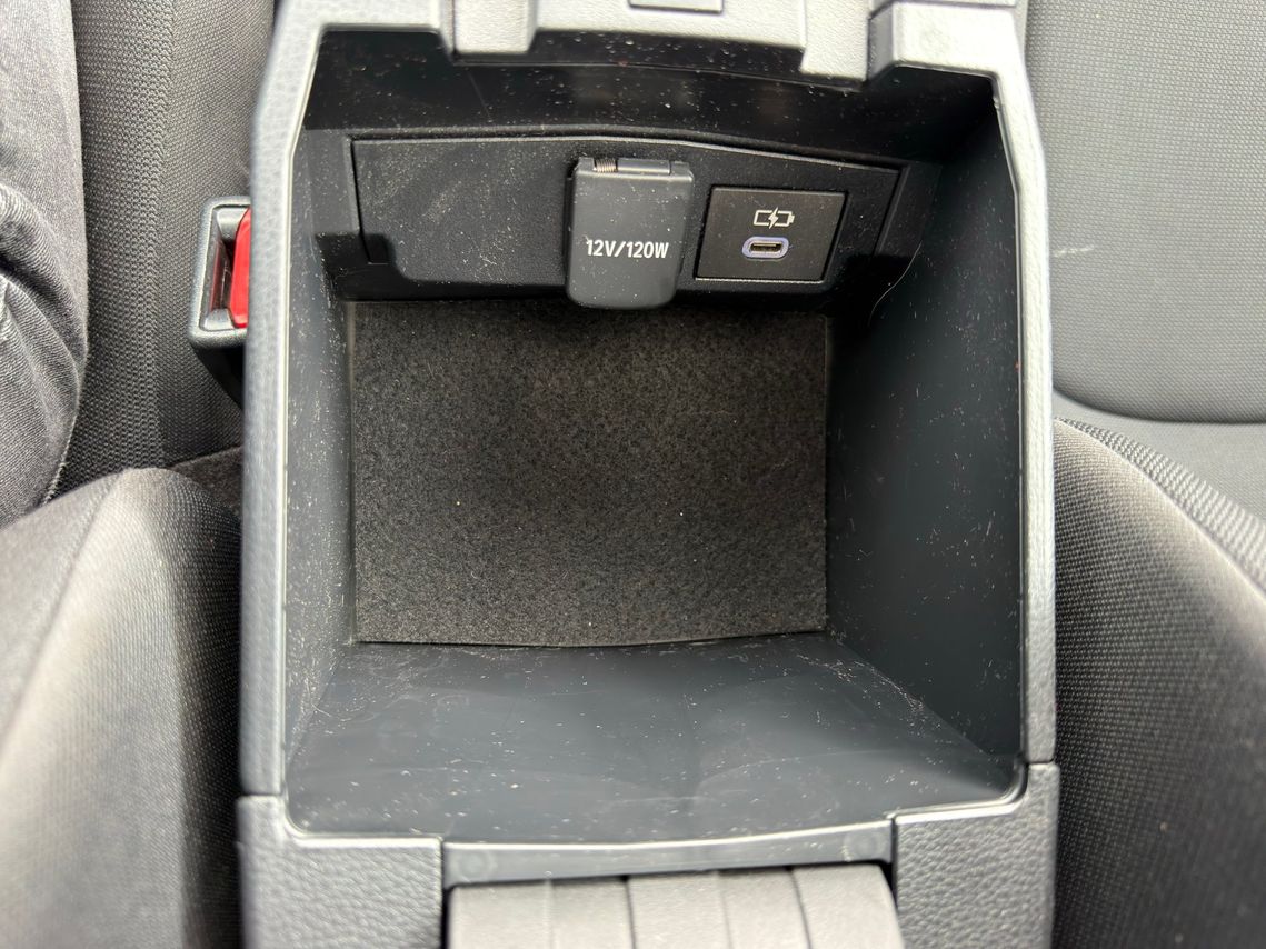 Toyota Corolla Cross 2023 - Image 32