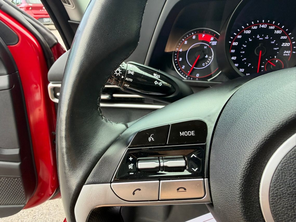 Hyundai Elantra 2023 - Image 18