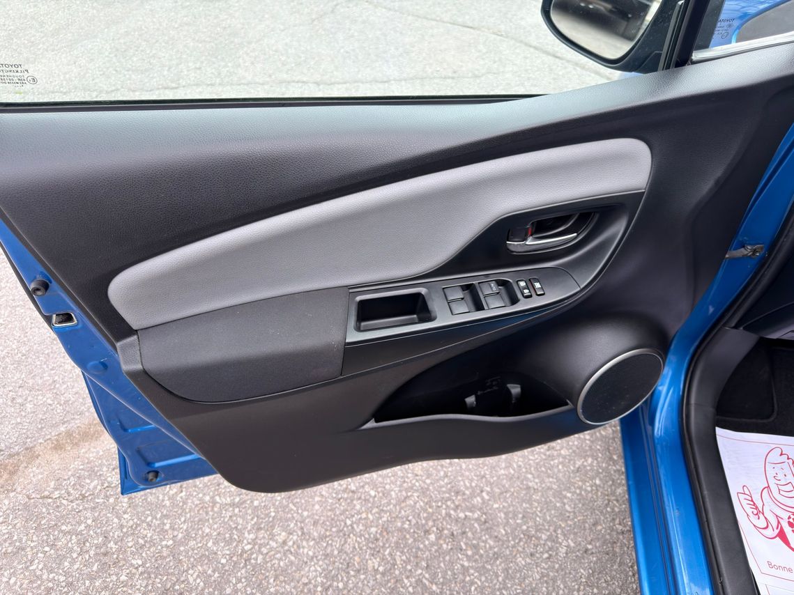 Toyota Yaris 2017 - Image 8