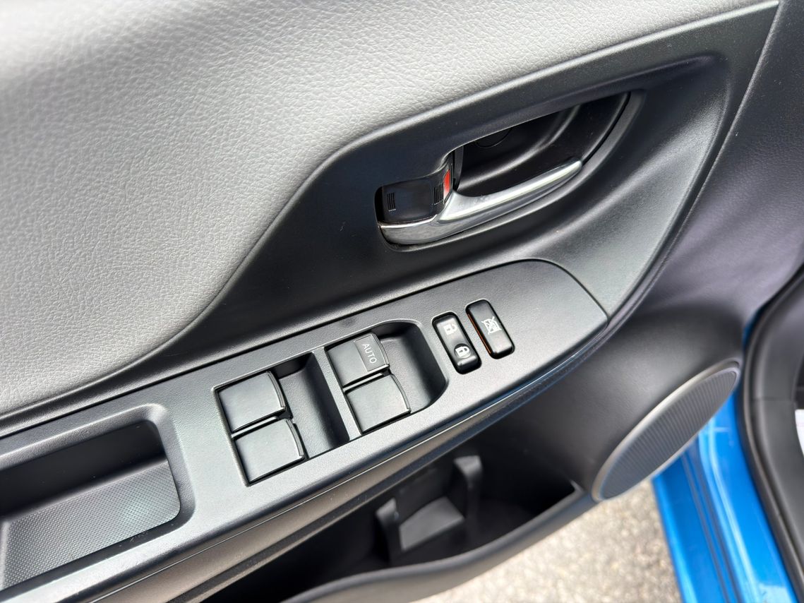 Toyota Yaris 2017 - Image 10