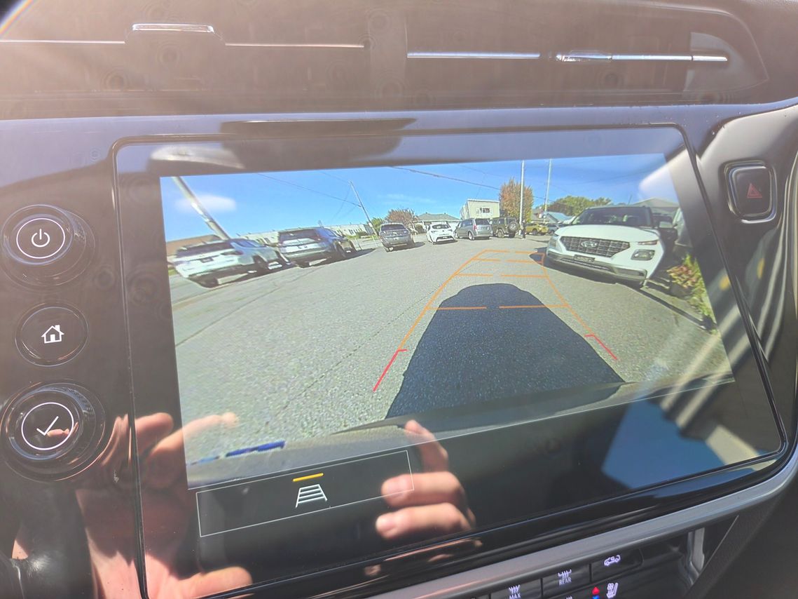 Chevrolet Bolt EUV 2023 - Image 22