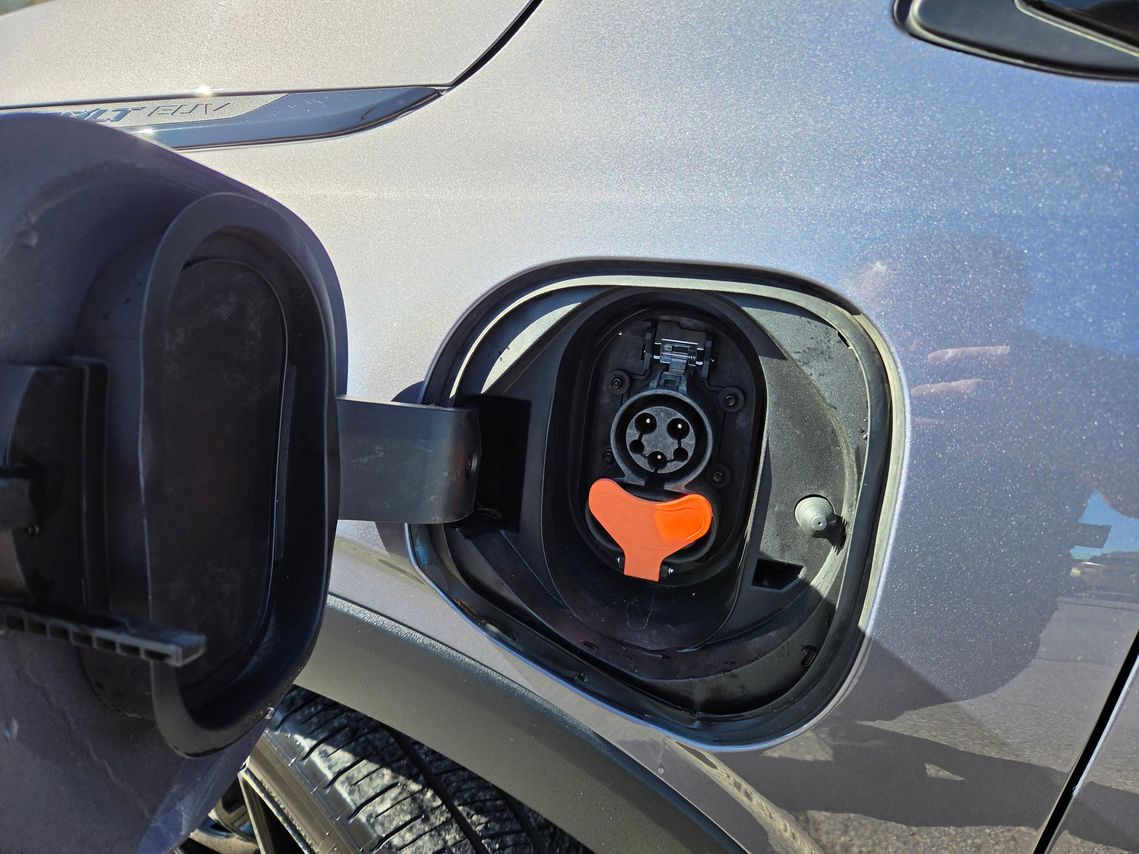 Chevrolet Bolt EUV 2023 - Image 26