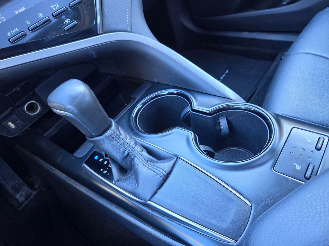 Toyota Camry 2019 - Image 21
