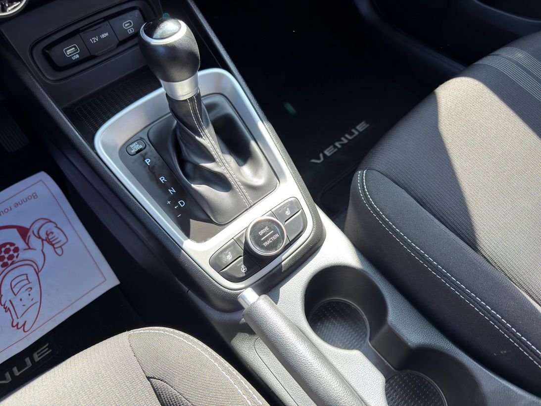 Hyundai Venue 2025 - Thumbnail 28